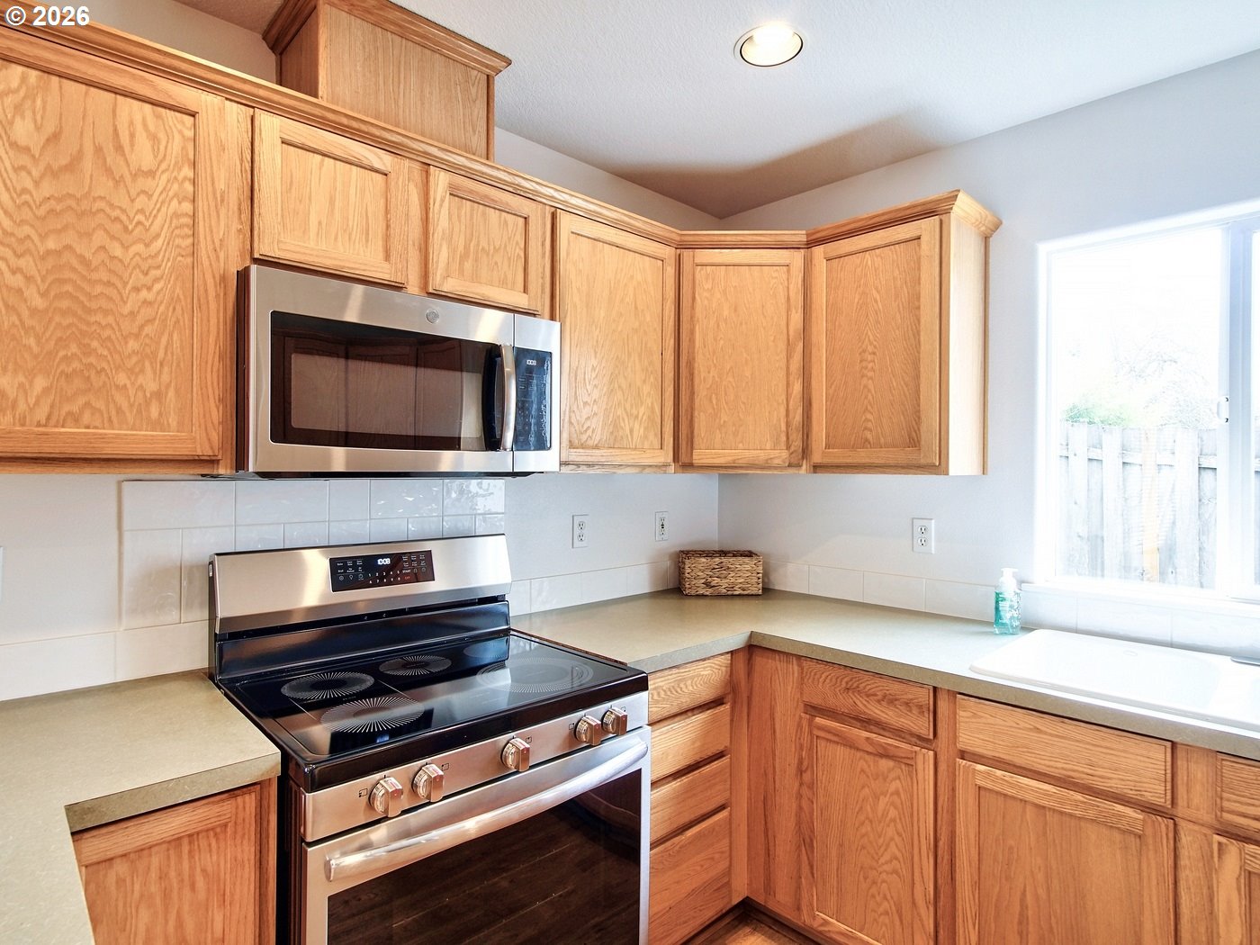 23041 SW SCHAMBURG DR