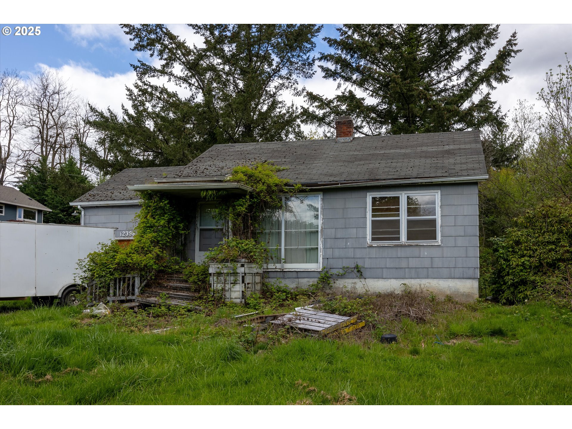 12396 CLARA LN