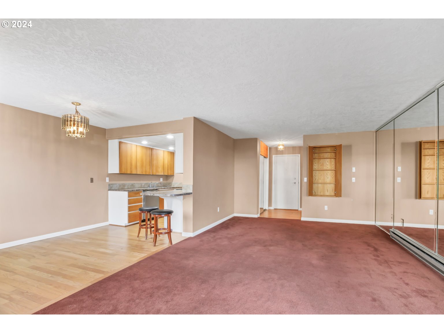 5585 E EVERGREEN BLVD 5103