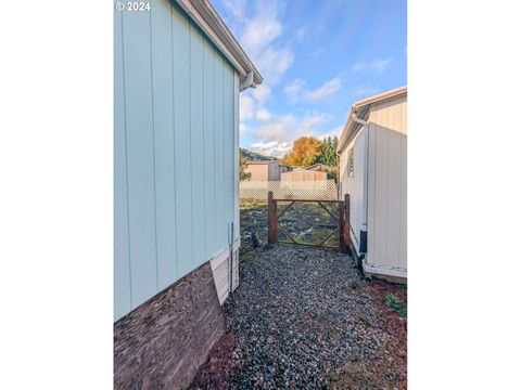 A home in Roseburg