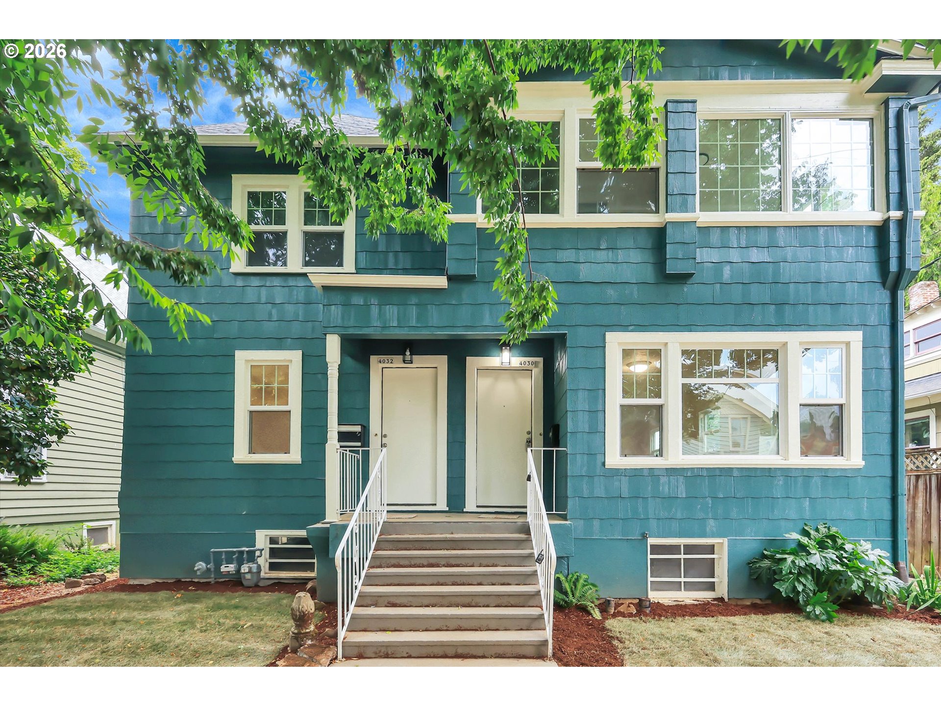 4030 4032 SE MAIN ST