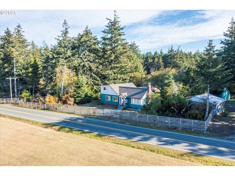 A home in Port Orford