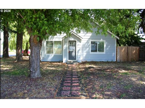 A home in Goldendale