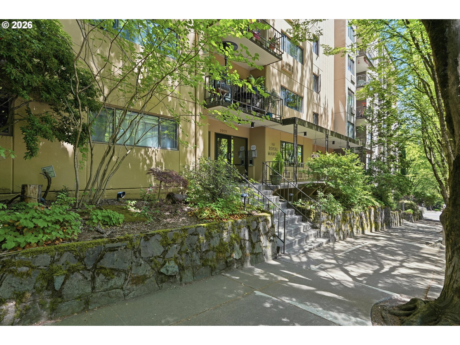 2021 SW MAIN ST 41