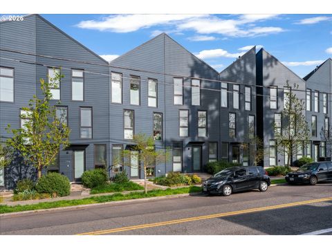 7168 N VANCOUVER AVE Portland OR 97217