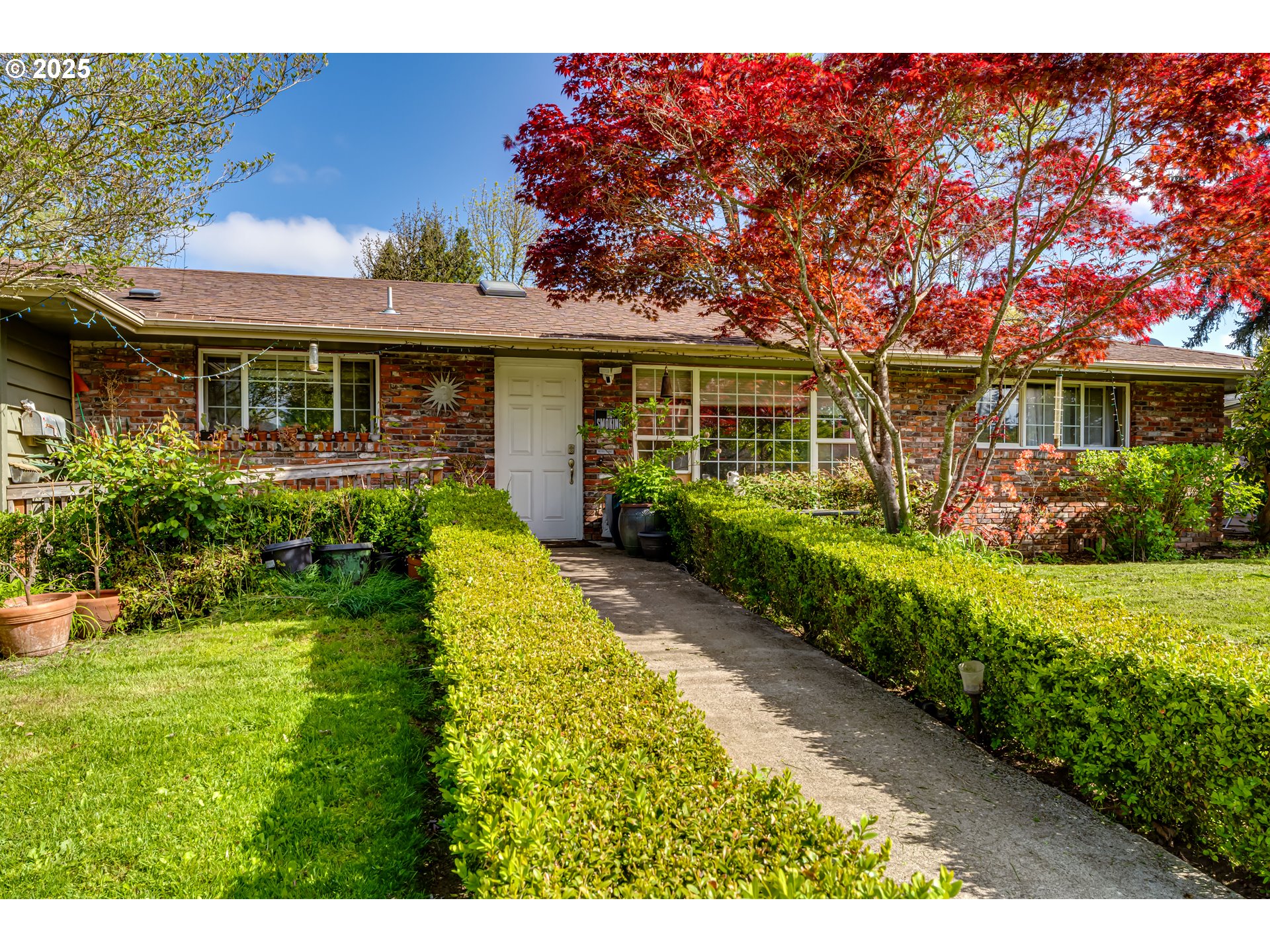 2653 SHARON WAY