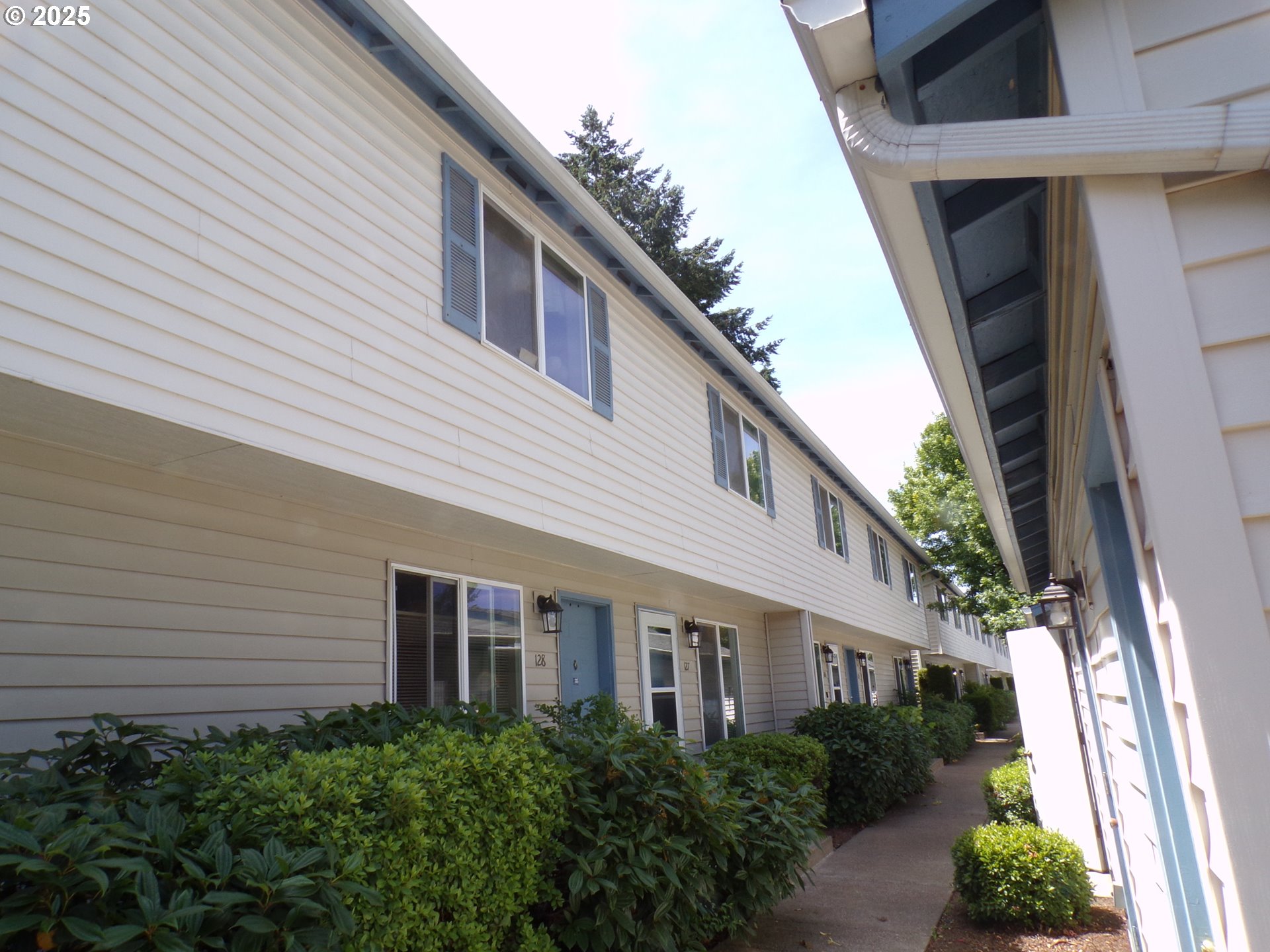 Photo 1 of 30 — 4792 LANCASTER DR NE 127, Salem, OR 97305