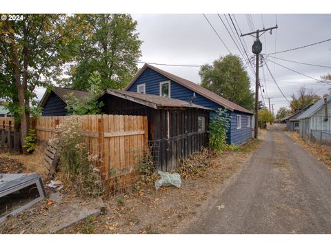 A home in Goldendale