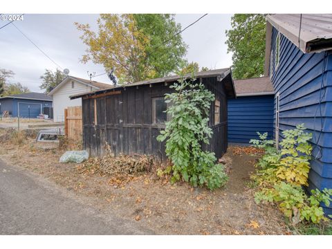 A home in Goldendale