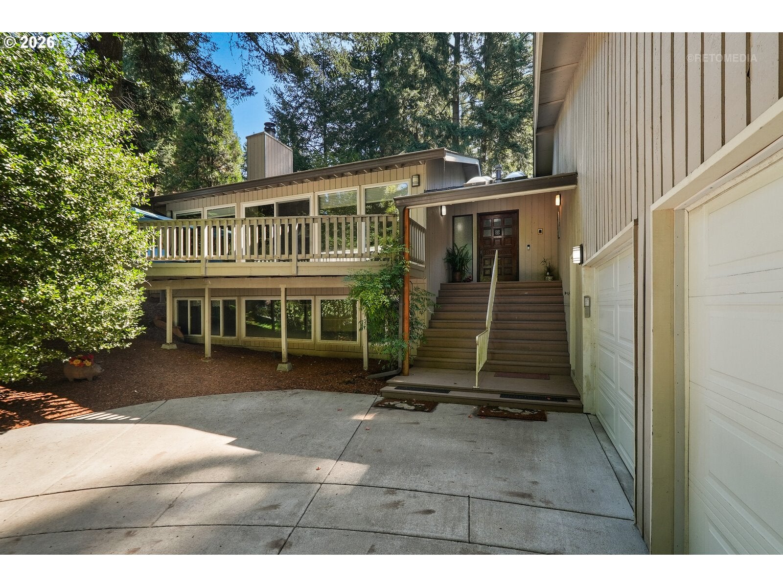 1590 WOODLAND TER