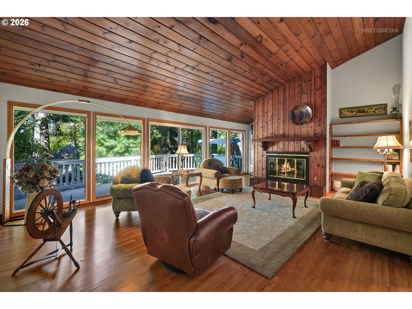 1590 WOODLAND TER