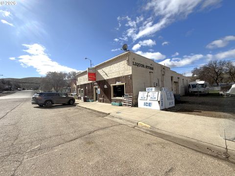 165 1ST ST Huntington OR 97907