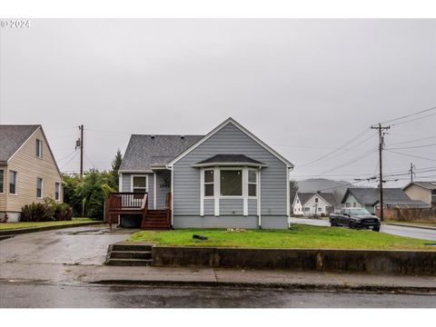 A home in Reedsport