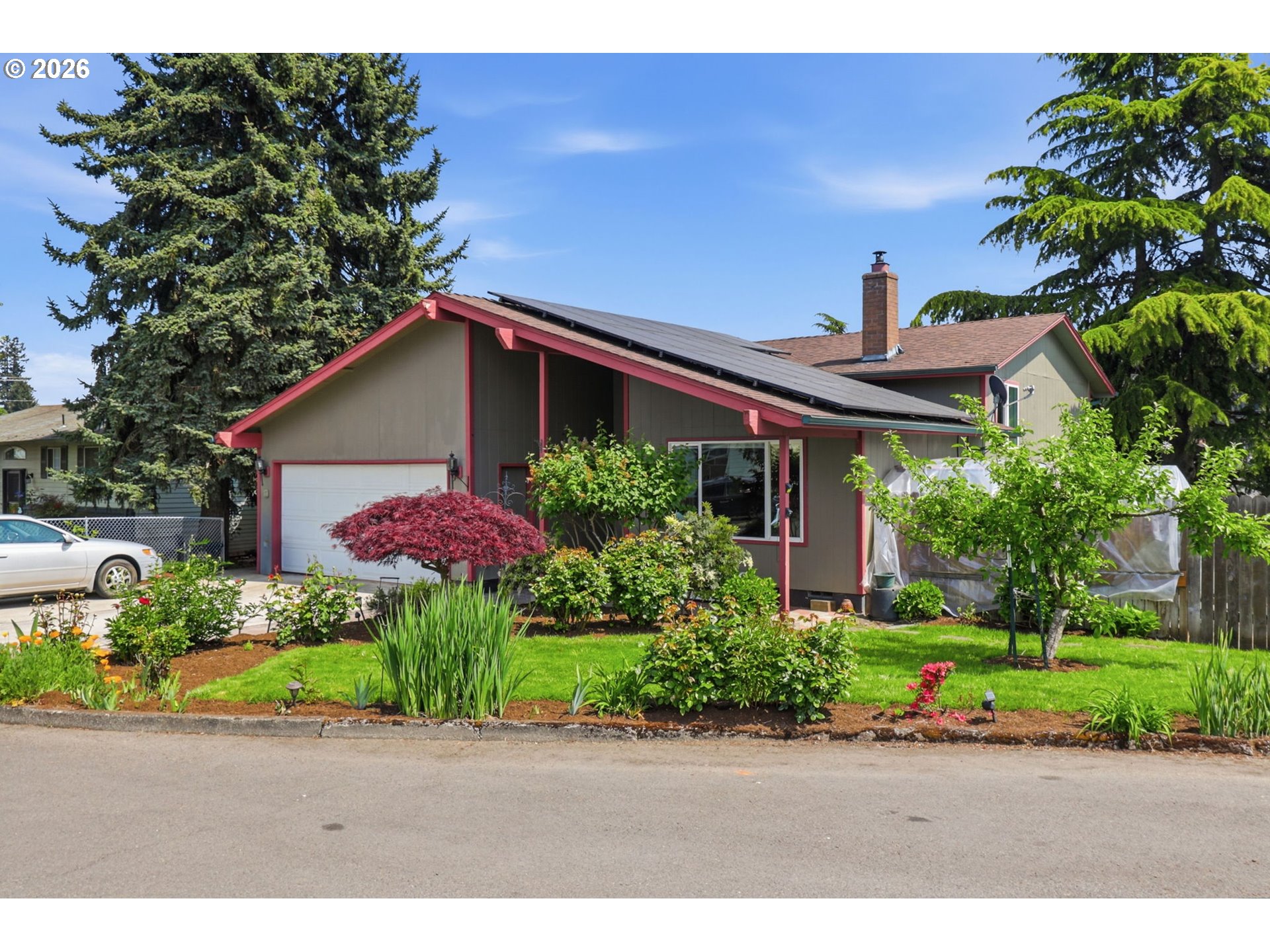 565 BROWN CT