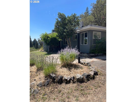 1030 NE ORCHARD DR, MYRTLE CREEK, OR 97457 - Image 4dae65ec8eb32b96bb5ae586a5bc3d11/1572102662