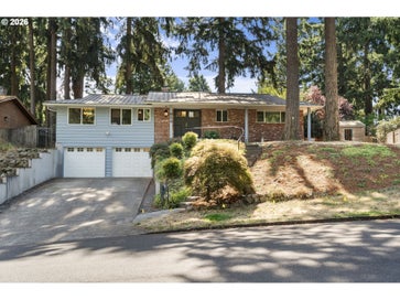 823 NW 60TH ST Vancouver WA 98663