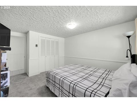 Tiny photo for 36250 Enterprise Rd, Creswell, OR 97426 (MLS # 392440823)