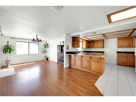 Tiny photo for 36250 Enterprise Rd, Creswell, OR 97426 (MLS # 392440823)