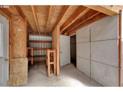 Tiny photo for 36250 Enterprise Rd, Creswell, OR 97426 (MLS # 392440823)