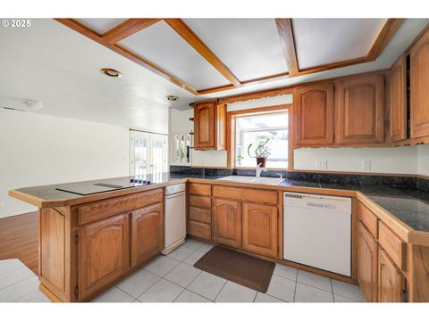 Tiny photo for 36250 Enterprise Rd, Creswell, OR 97426 (MLS # 392440823)