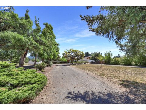 Tiny photo for 36250 Enterprise Rd, Creswell, OR 97426 (MLS # 392440823)