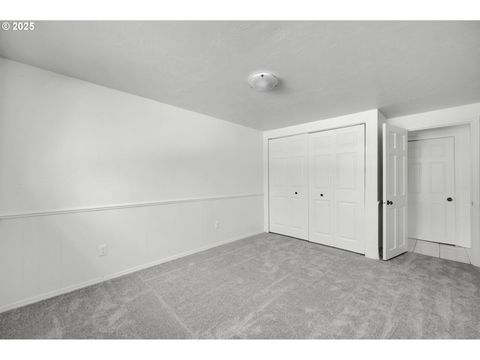 Tiny photo for 36250 Enterprise Rd, Creswell, OR 97426 (MLS # 392440823)