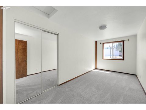 Tiny photo for 36250 Enterprise Rd, Creswell, OR 97426 (MLS # 392440823)
