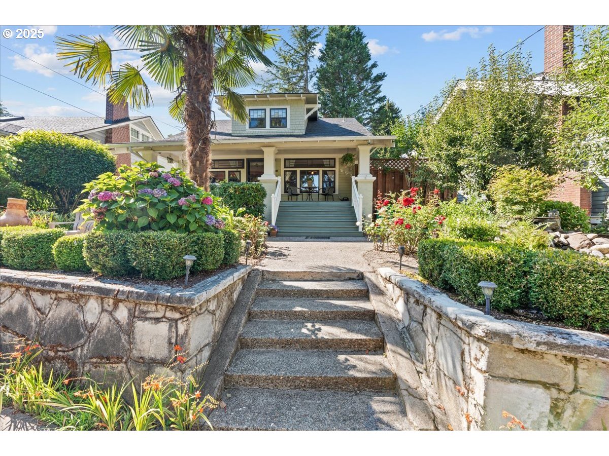 553 NE 43RD AVE