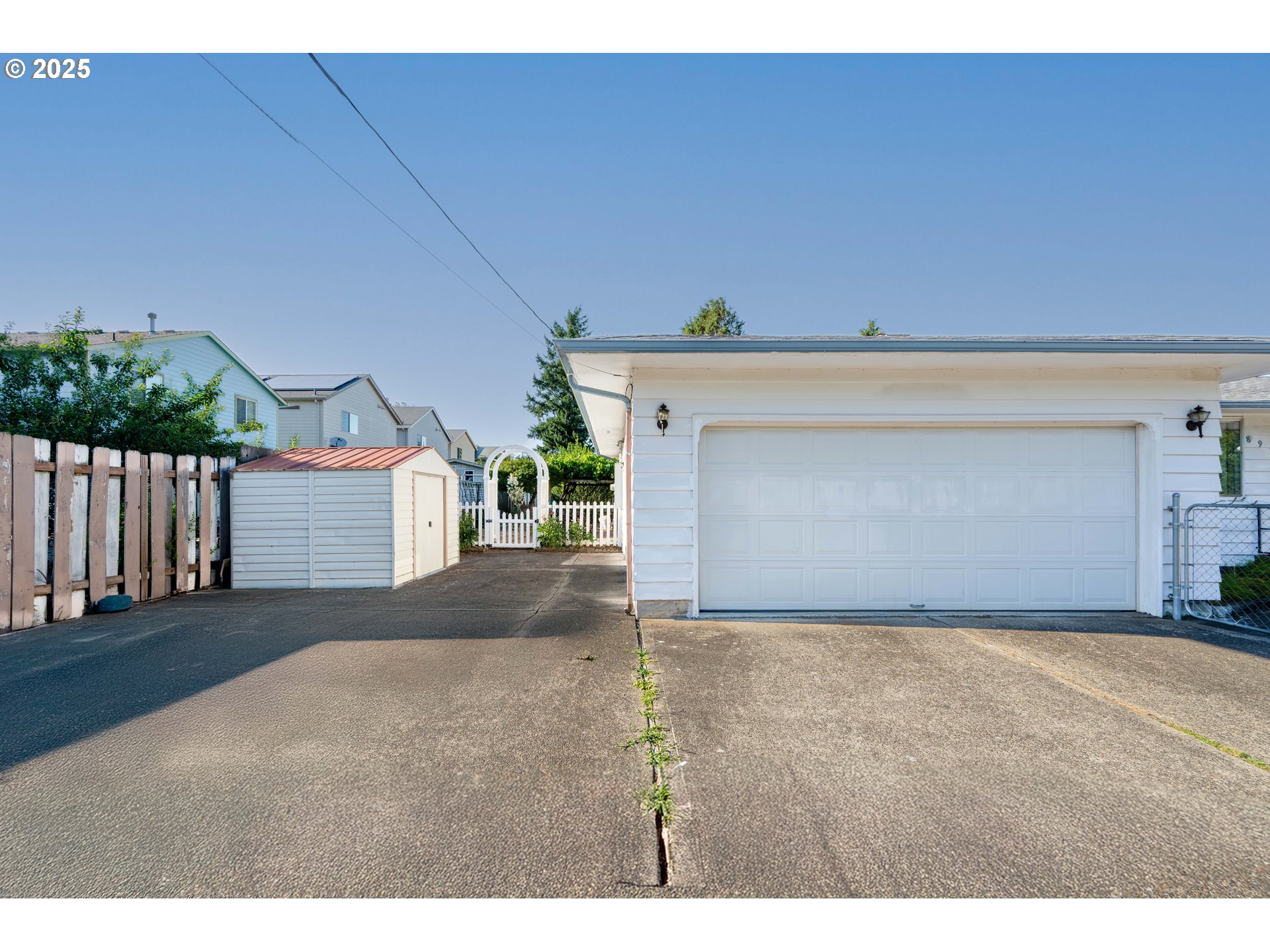 8931 SE CORA ST