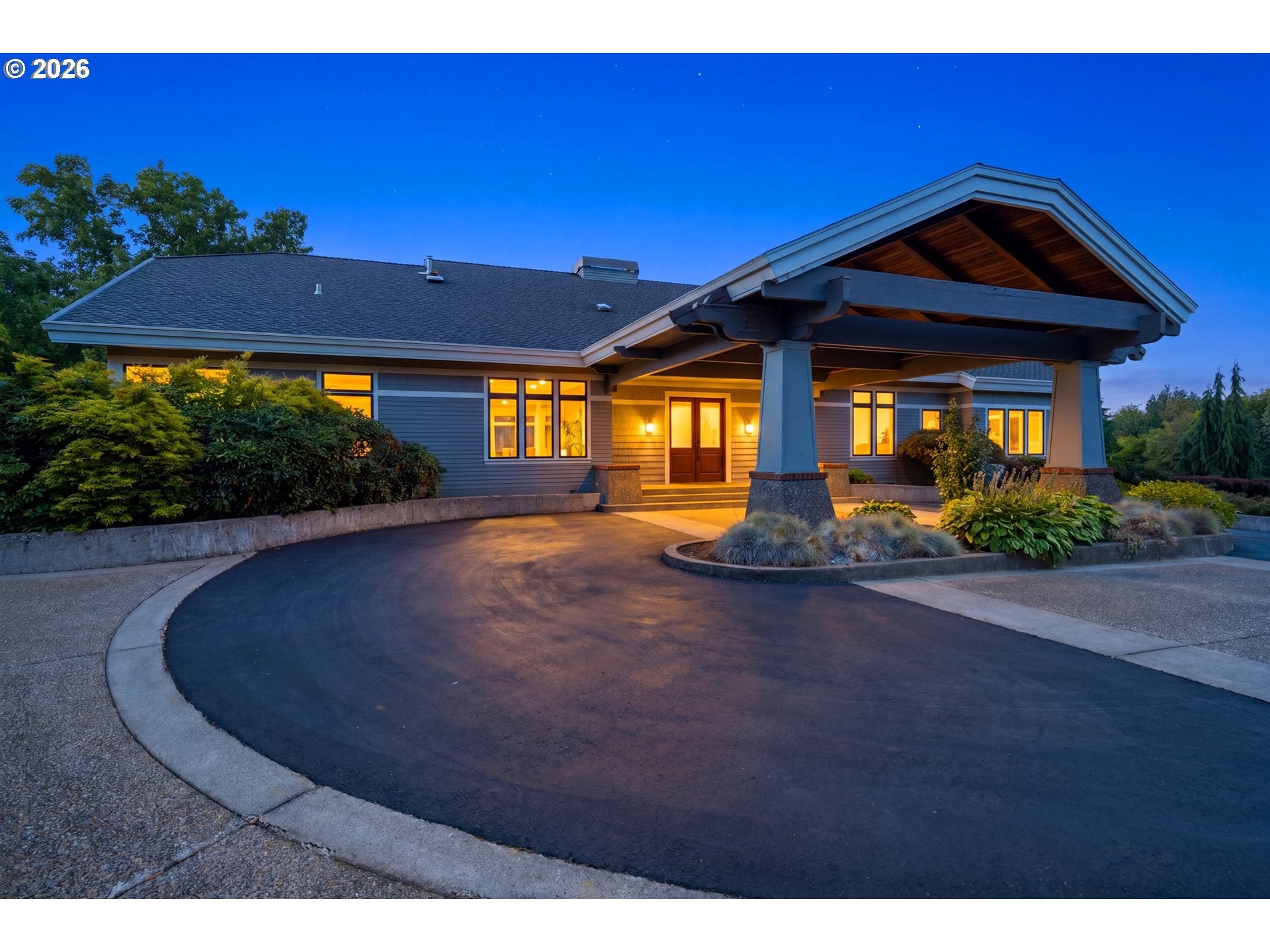 3252 MOUNT KUEBLER DR