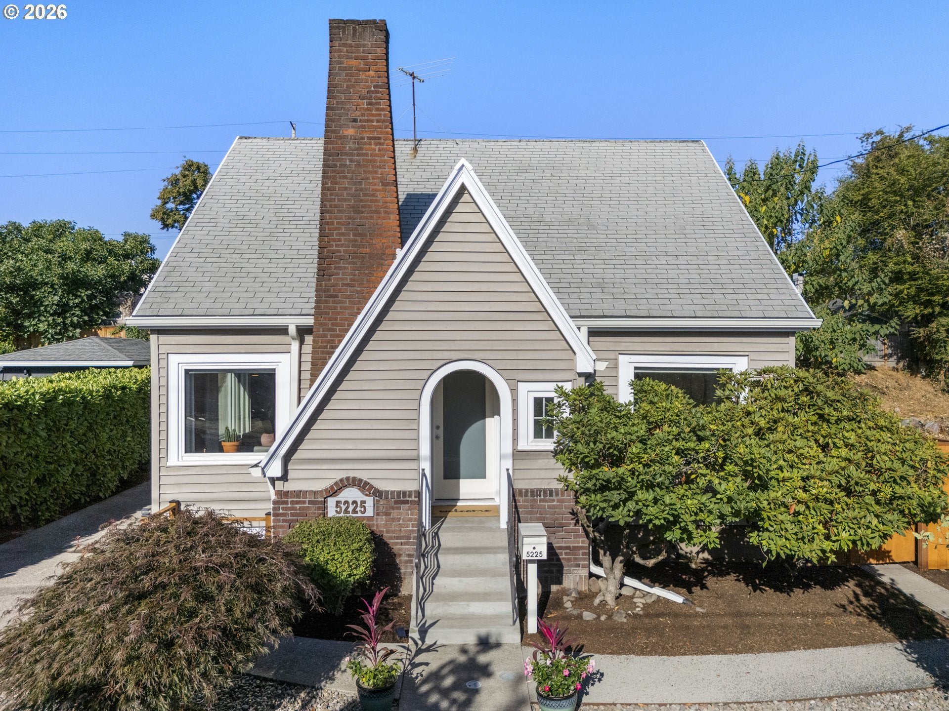 5225 SE 18TH AVE