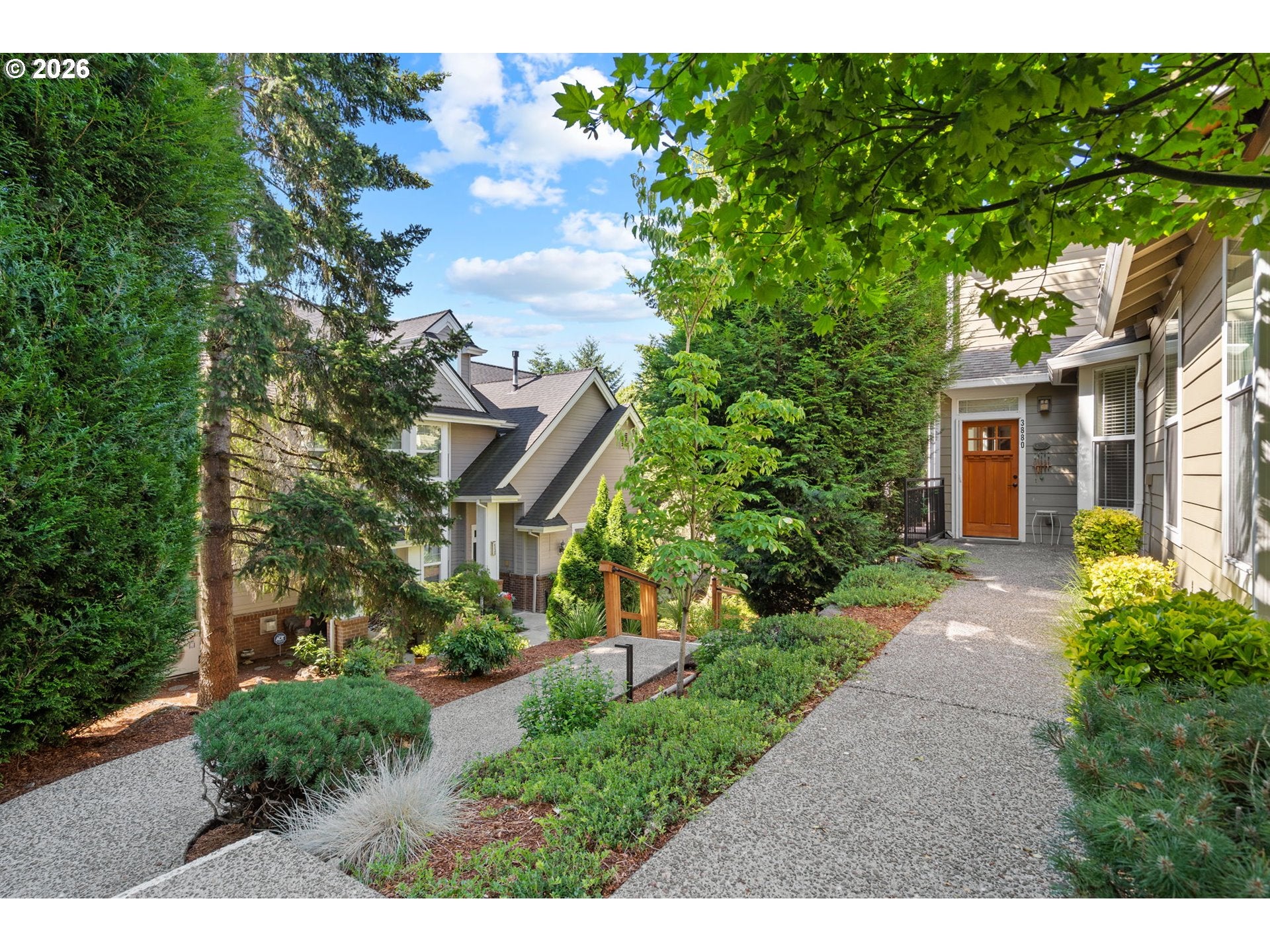 3880 SUMMERLINN DR