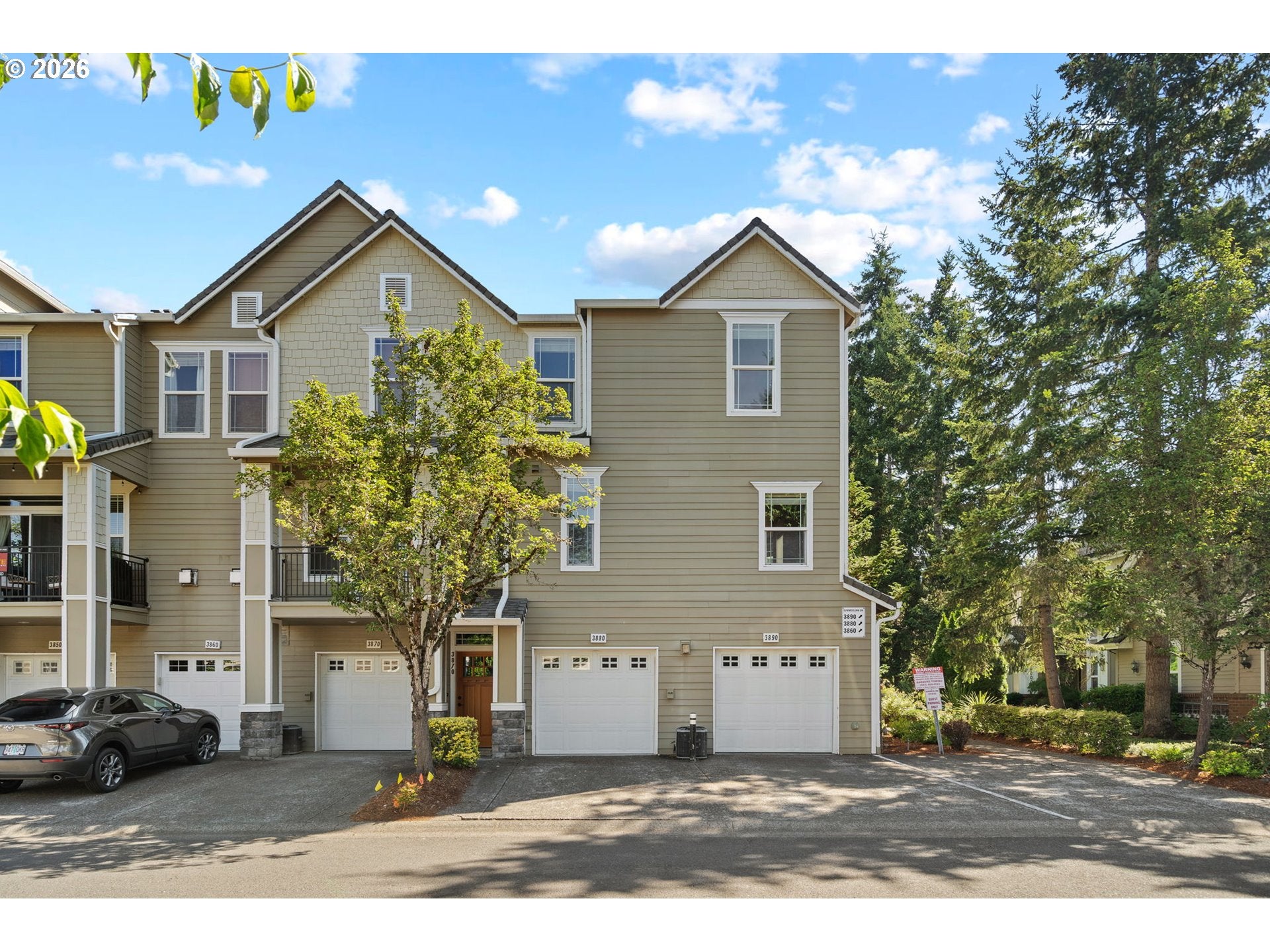 3880 SUMMERLINN DR