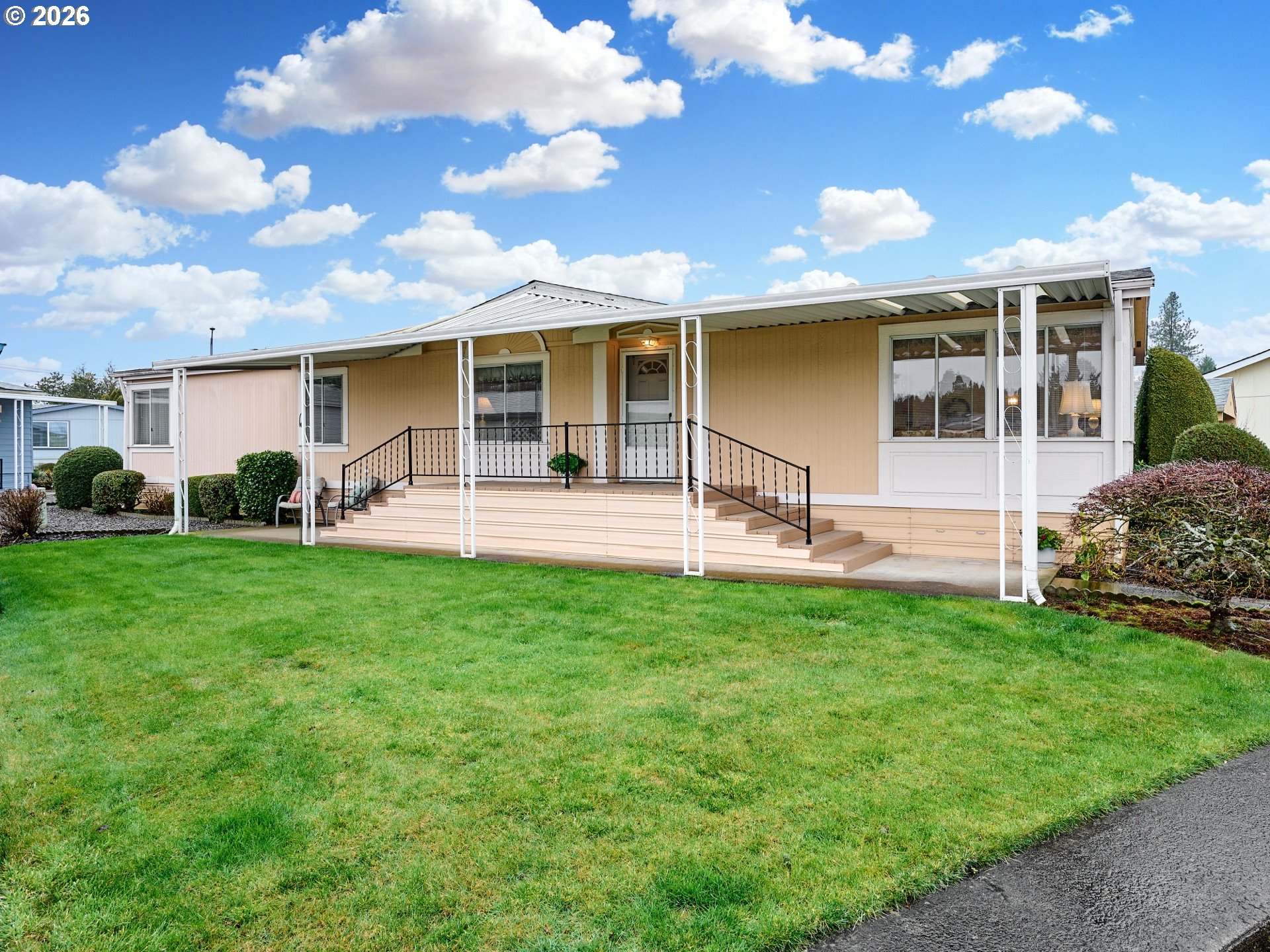 Photo 1 of 27 — 2410 LANCASTER DR SE 955, Salem, OR 97317