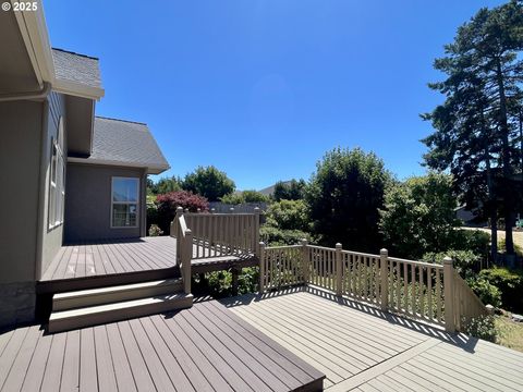 2180 HAYES ST North Bend OR 97459