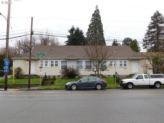4526 N MARYLAND AVE, PORTLAND, OR 97217 - Image 4ded4b2b072fbafce2a2985126e00f50/657105653