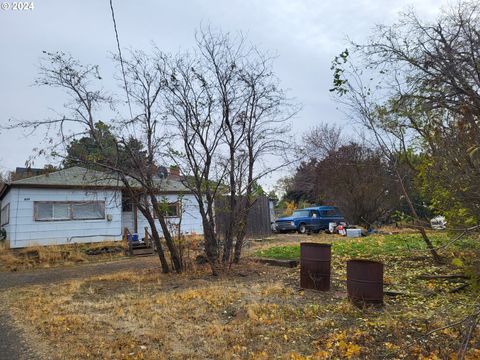 A home in Wasco