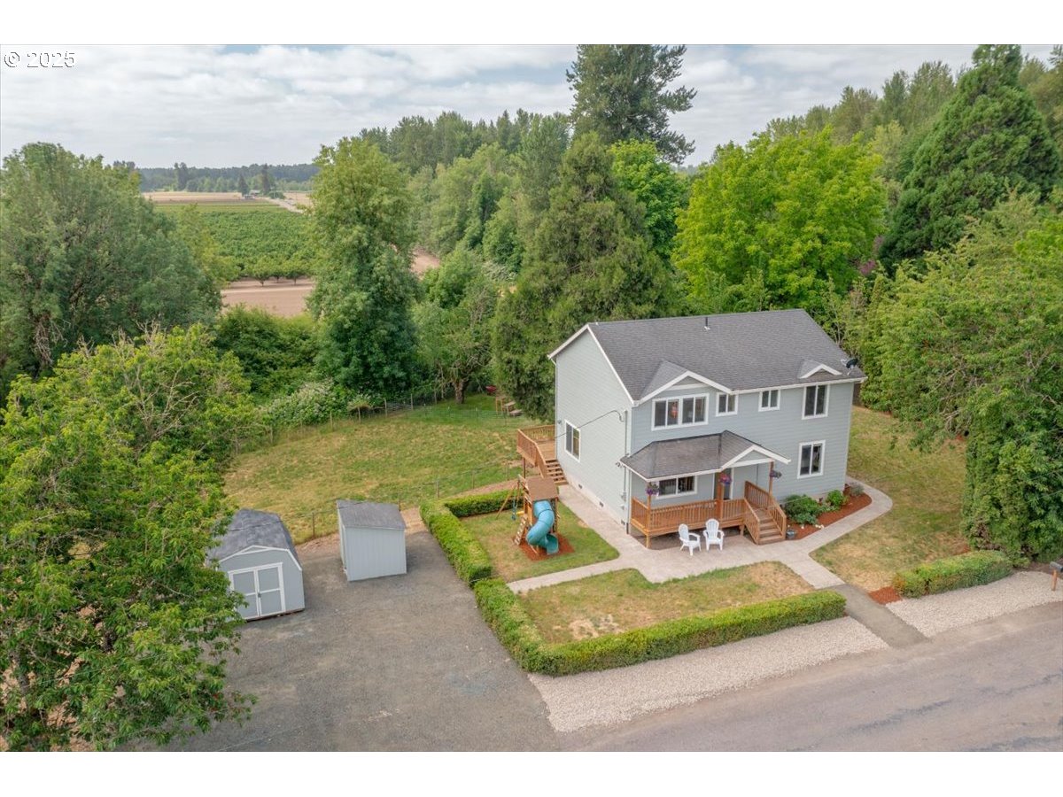 21795 SE GRAND ISLAND LOOP