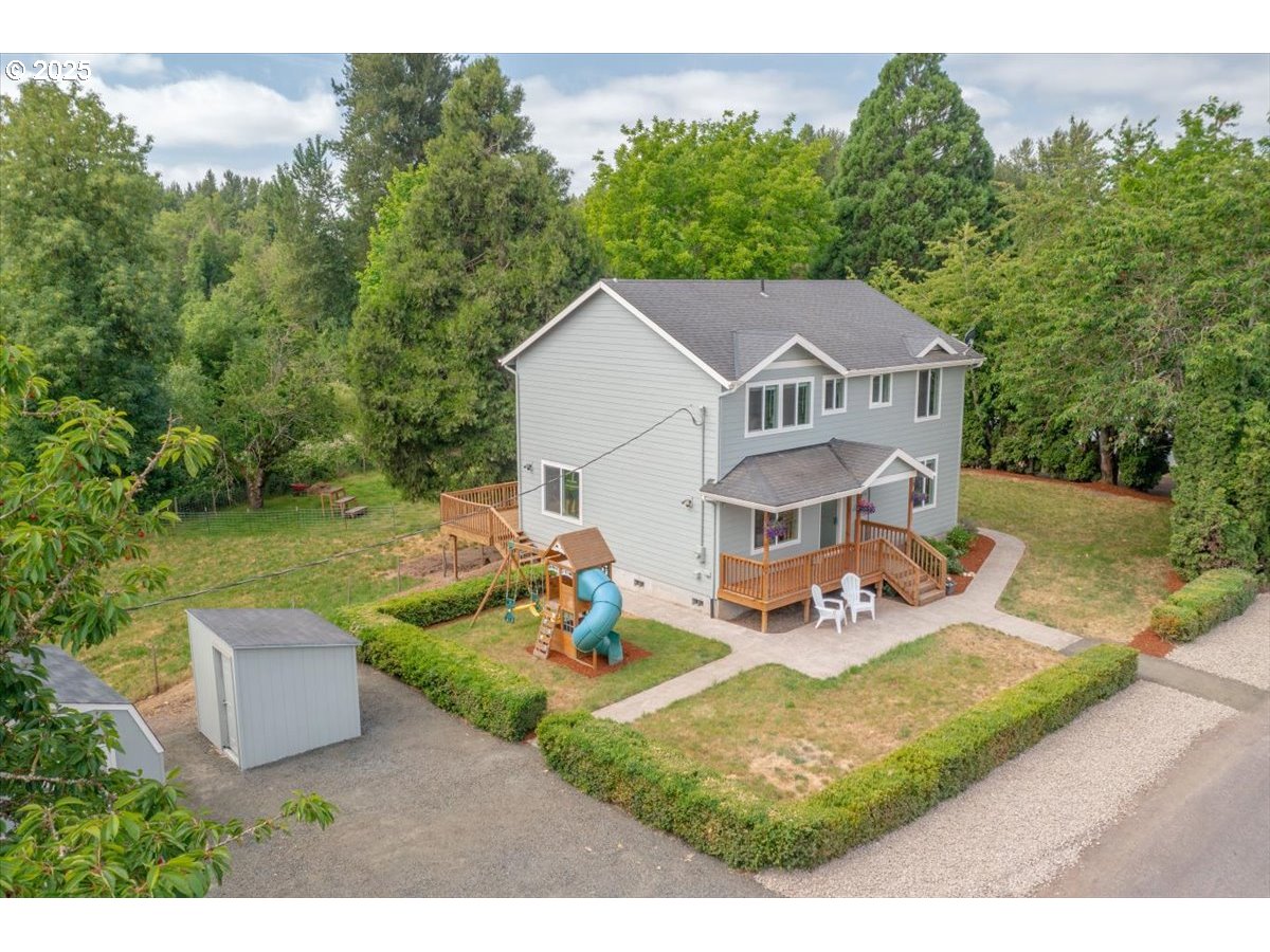 21795 SE GRAND ISLAND LOOP