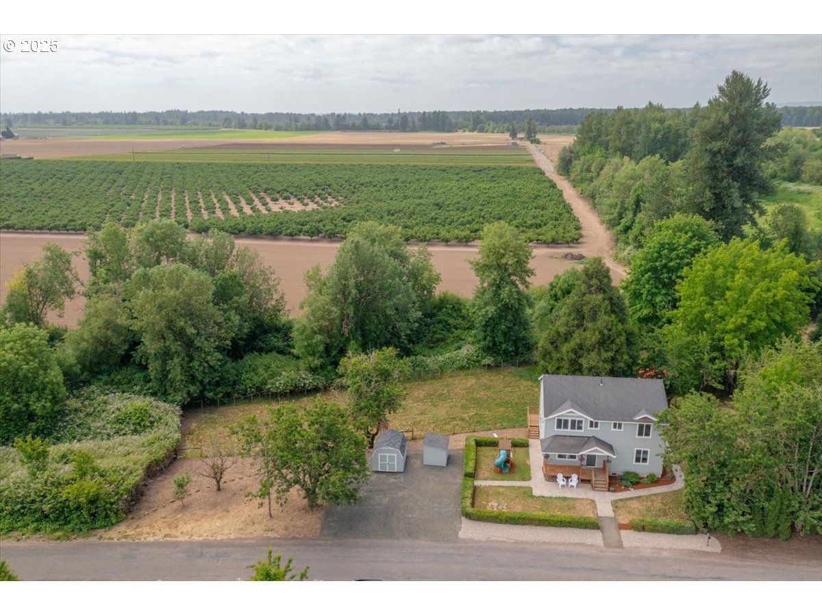 21795 SE GRAND ISLAND LOOP