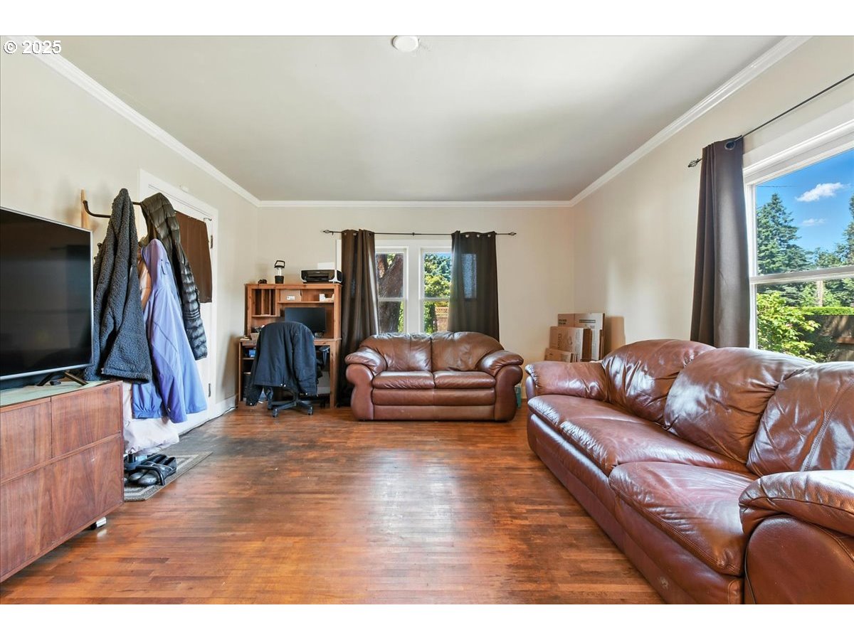 3813 V ST
