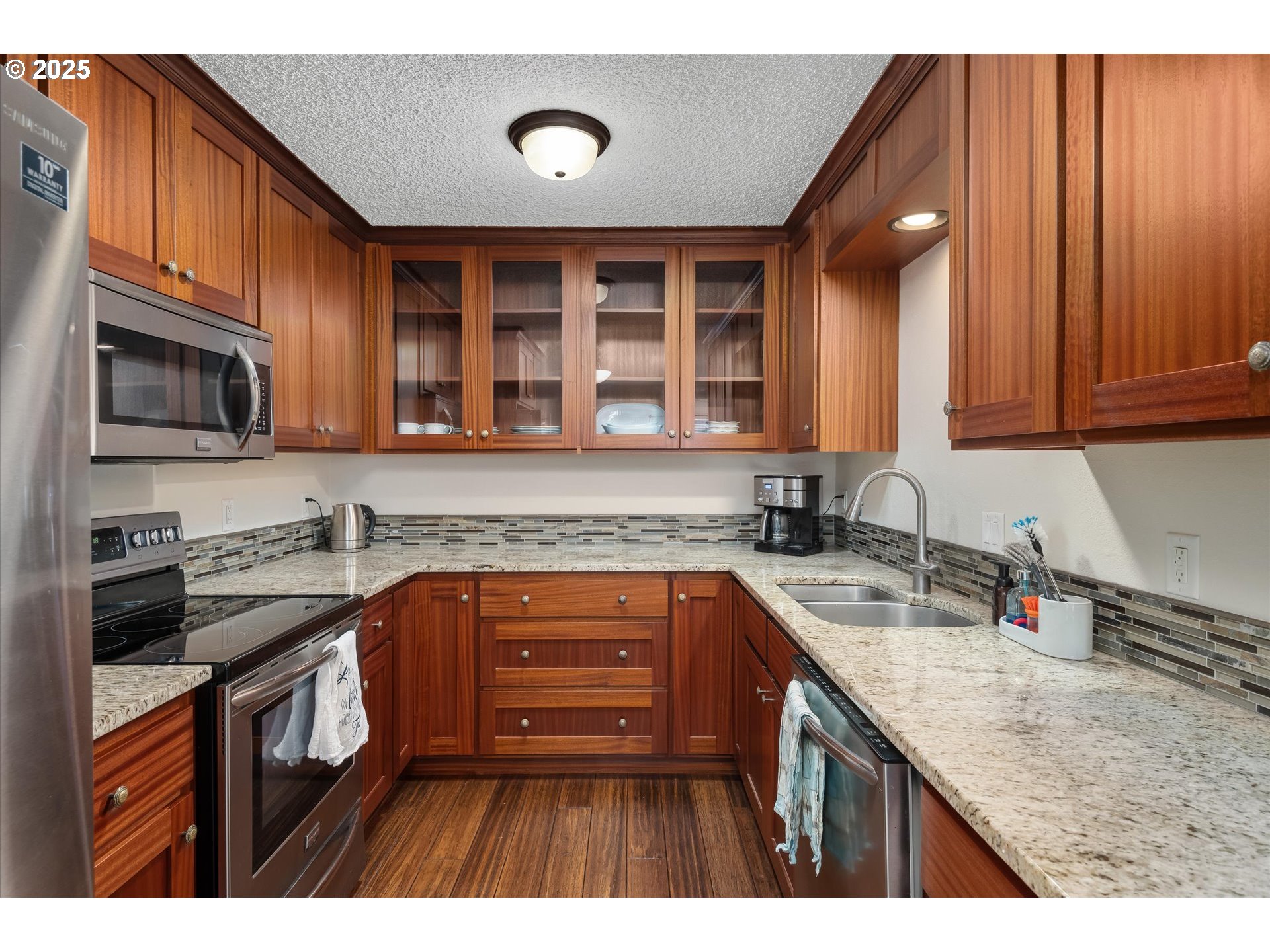 Springfield, Oregon 97477, United States, 2 Bedrooms Bedrooms, ,1 BathroomBathrooms,Residential,Pending,4844