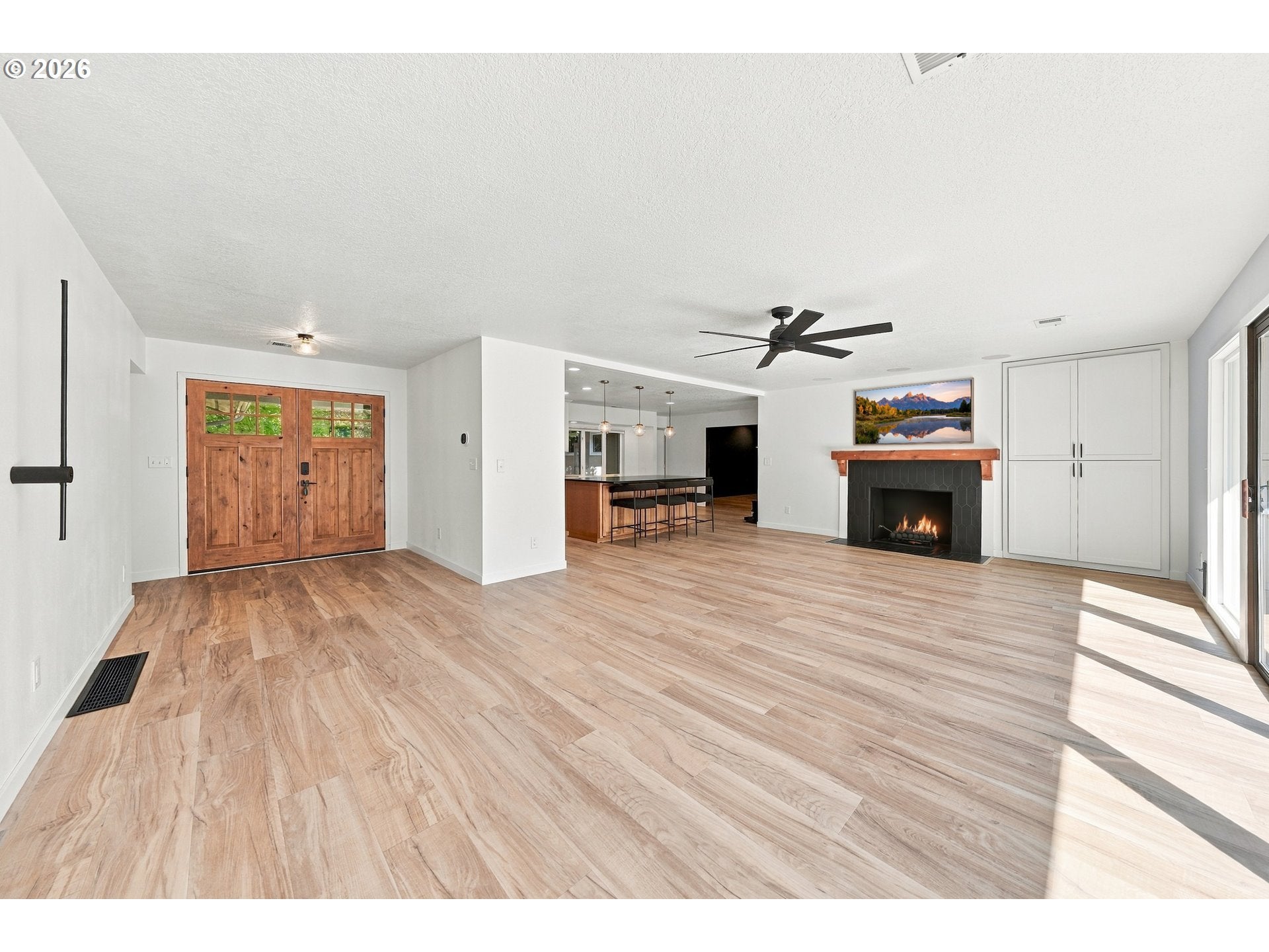 21 N RIVER DR
