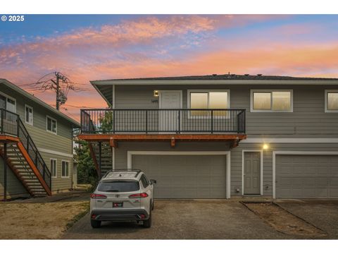 Photo of 1495 NE Kane Dr NE, Gresham, OR 97030 (MLS # 564676316)