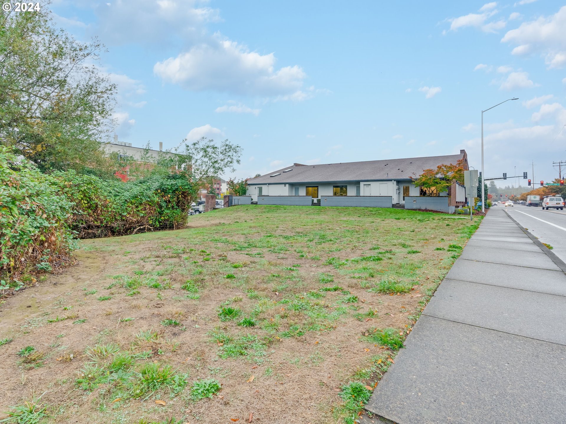 8475 SW TUALATIN RD