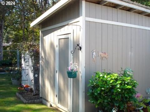 A home in Sutherlin