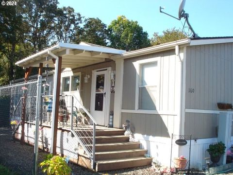 A home in Sutherlin