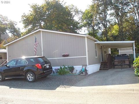 A home in Sutherlin