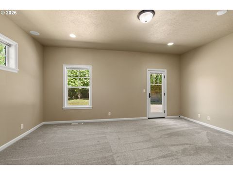 Tiny photo for 225 Pebble Beach Dr, Creswell, OR 97426 (MLS # 781460063)
