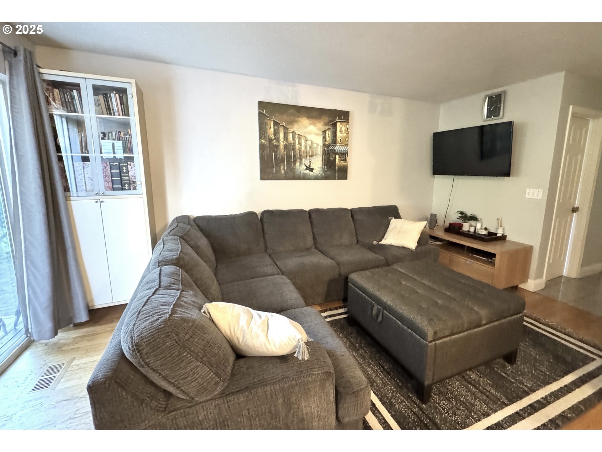 1556 NE 27TH TER